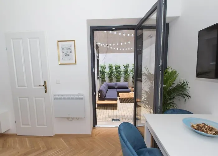 Comfort Apartment Mit Privater Terrasse I Levestate